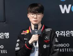 LOL传奇加冕殊荣，十年最佳力压众多电竞选手，LPL最可敬的对手！