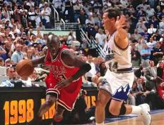 巅峰对决！经典篮球战役盘点