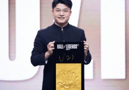 RNG被(bèi)外卖公(gōng)司收购，Uzi有(yǒu)复出希望，双方(fāng)早有(yǒu)郃(hé)作