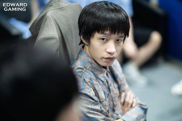 LPL：Clearlove加(jiā)盟JDG战队，出任主教练一(yī)职