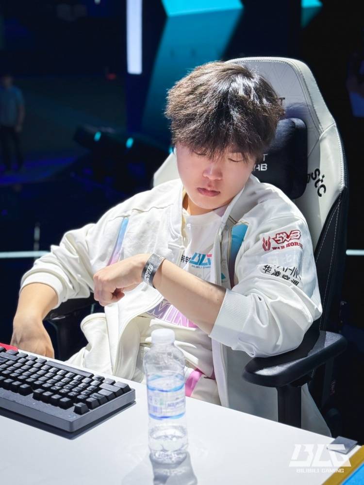 【7.16】电競(jìng)游戏前沿资讯:LOL美测服更新、Xiaoxu离队、Lele、JiaQi恢复自由人、飛(fēi)牡蛎戰(zhàn)队喊(hǎn)话HLE