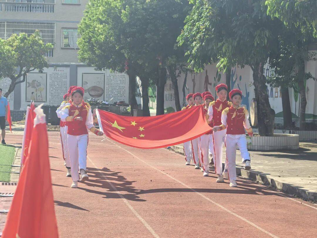 多图直击!惠州开学“名场面”→