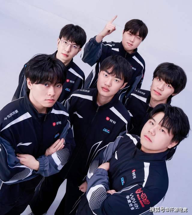 LOL官方更新(xīn)战力排行榜，第一毫(háo)不意外(wài)，IG赫(hè)然在列！