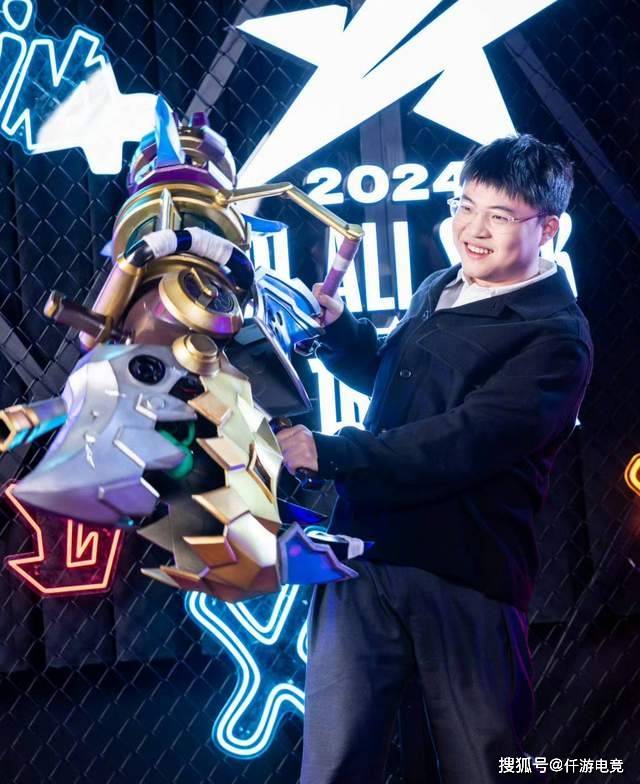 LOL官方更新(xīn)战力排行榜，第一毫(háo)不意外(wài)，IG赫(hè)然在列！