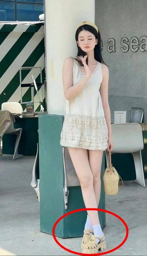 天呐！乔欣這(zhè)波操作太秀(xiù)了(le)，500亿豪(háo)门？秘密結(jié)婚(hūn)？這(zhè)是要上天！