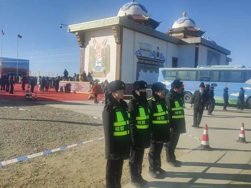 工作动态 | 护航骆驼赛事 彰显城管担当