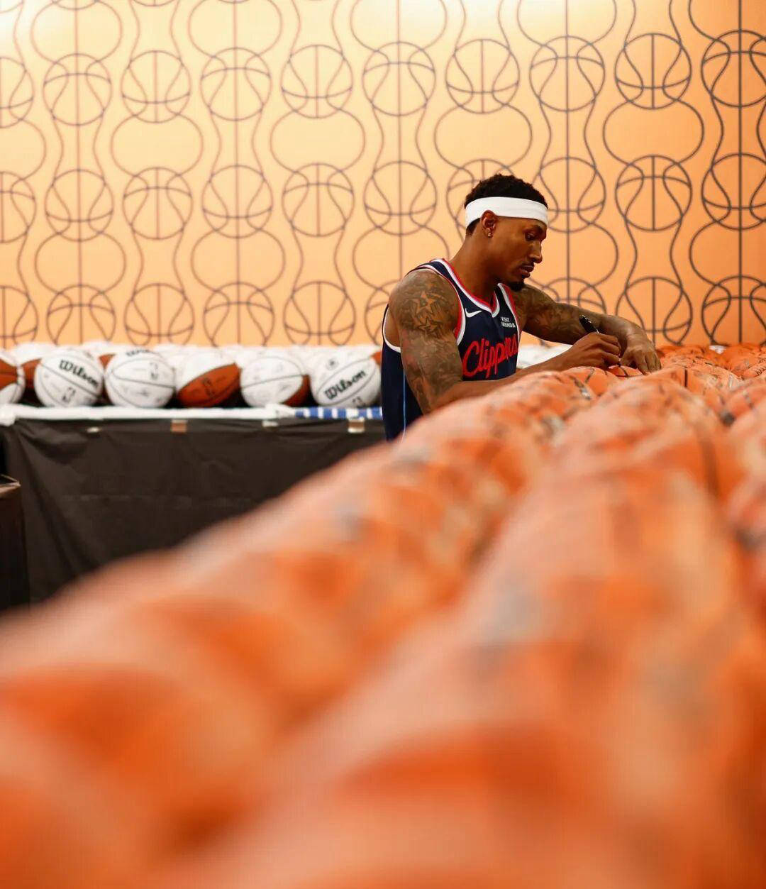 表(biǎo)现低迷！比尔场均7分，独行侠和快船排(pái)名(míng)垫底