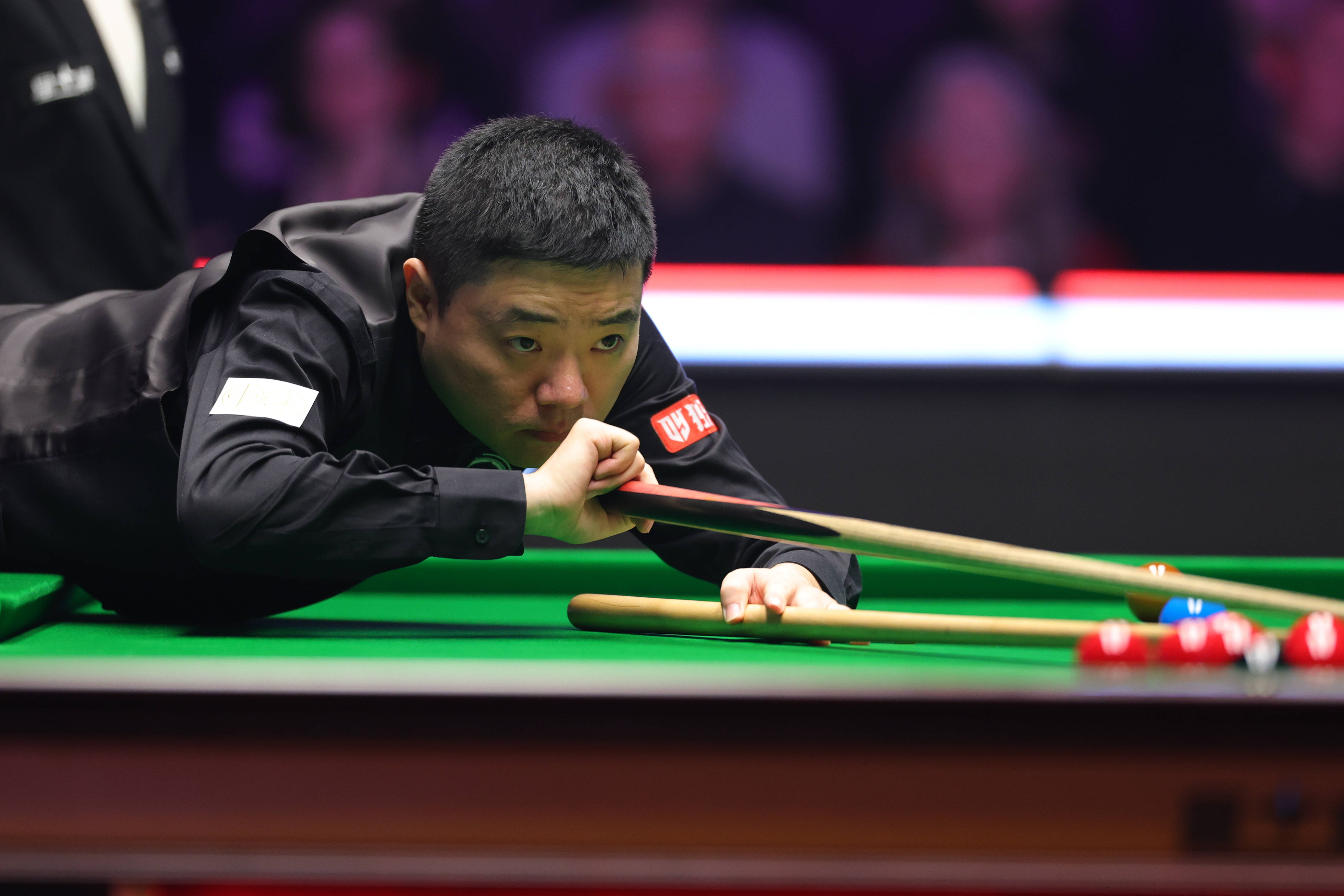 （体育）斯(sī)诺尅(kè)——大师赛：丁(dīng)俊晖无缘八强